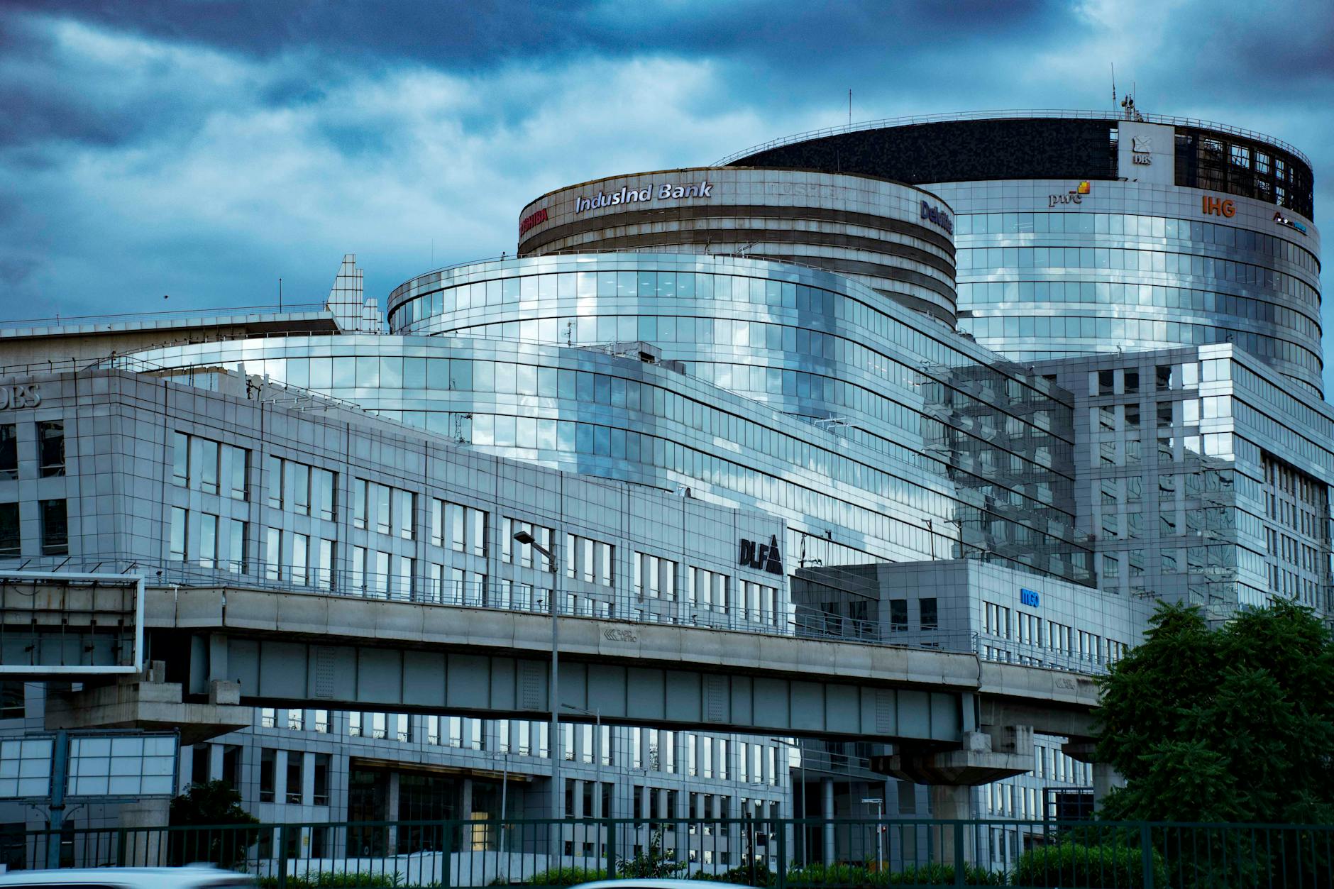 FinEdgeHub Corporate Office